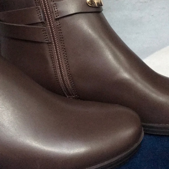 Michael Kors Brown boots - Picture 3 of 10